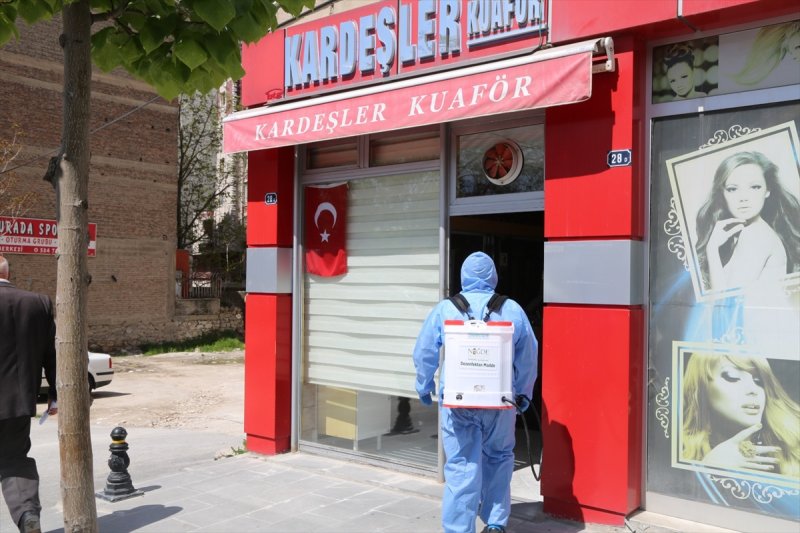 Kayseri Ve Niğde'de Berberler Açılışa Hazırlanıyor