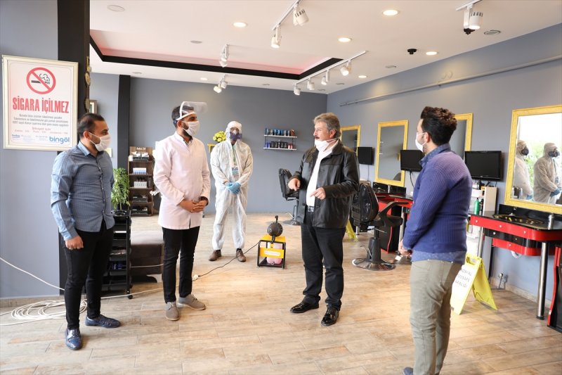 Kayseri Ve Niğde'de Berberler Açılışa Hazırlanıyor