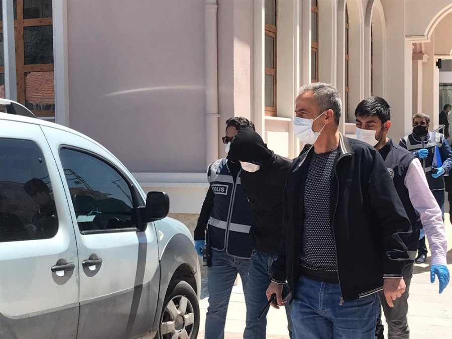 Konya'da Sarraf Hırsızları Yakalandı