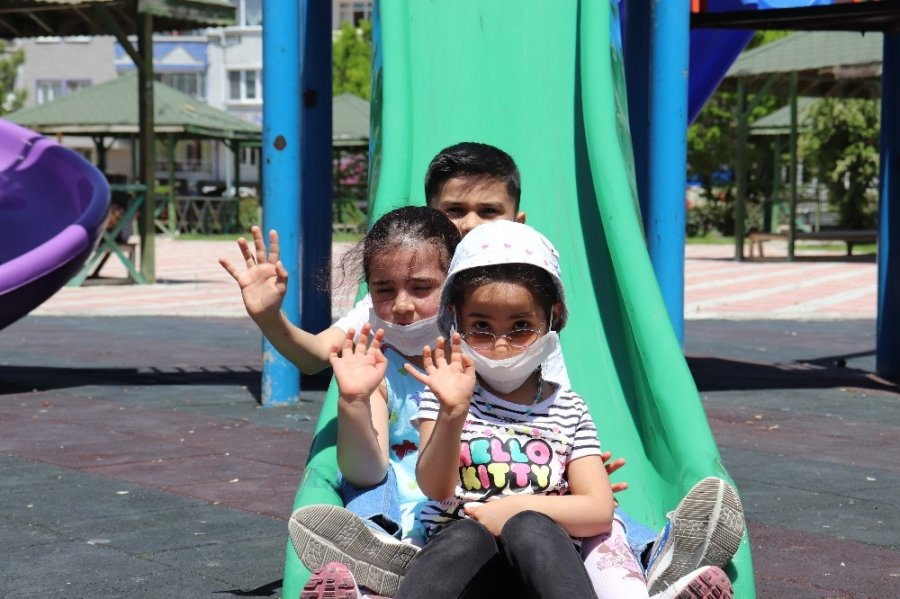 Karaman’da Sokak Ve Parklar Çocuklarla Şenlendi