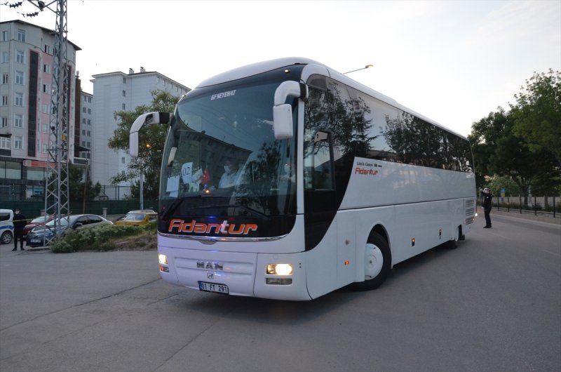 KKTYavru Vatan Kıbrıs'tan Gelen 288 Kişi Karaman'da KarantinadaC'den Getirilen 288 Kişi Karaman'da Yurda Yerleştirildi