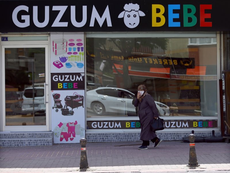 65 Yaş Ve Üstü Vatandaşlar Sıcak Havanın Tadını Çıkardı