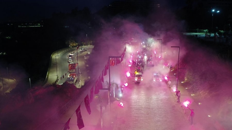 Antalya’da 19 Mayıs’a Sosyal Mesafeli Fener Alayı