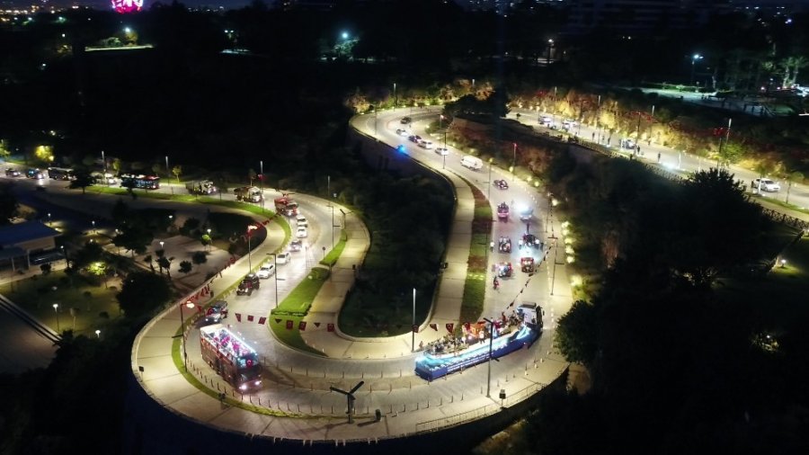 Antalya’da 19 Mayıs’a Sosyal Mesafeli Fener Alayı