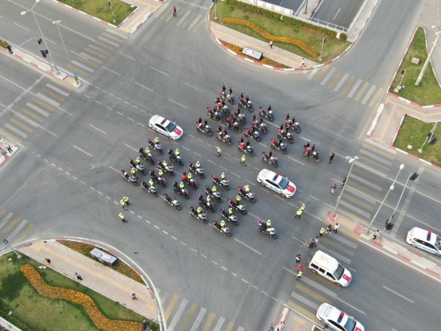 Mersin Polisinden Anlamlı 19 Mayıs Kutlaması