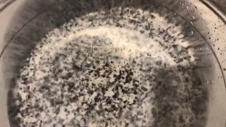 Musluk Filtresi Sinek Yuvası Olmuş