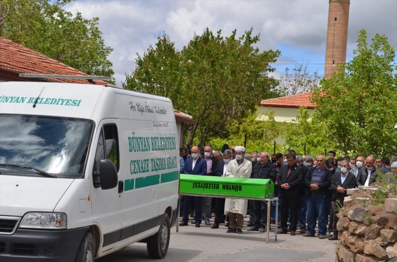 Trafik Kazasında Ölen Gençlik Kolları Başkanı Toprağa Verildi