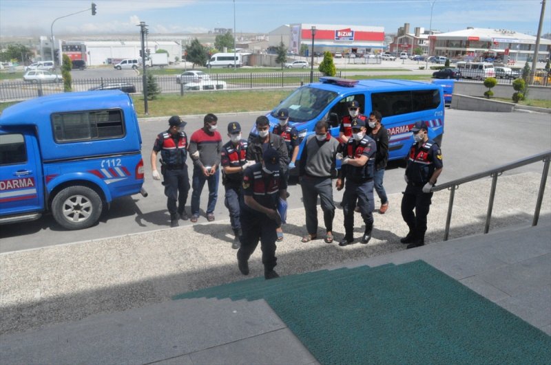 Karaman'da Hırsızlık Şüphelisi 3 Kişi Tutuklandı