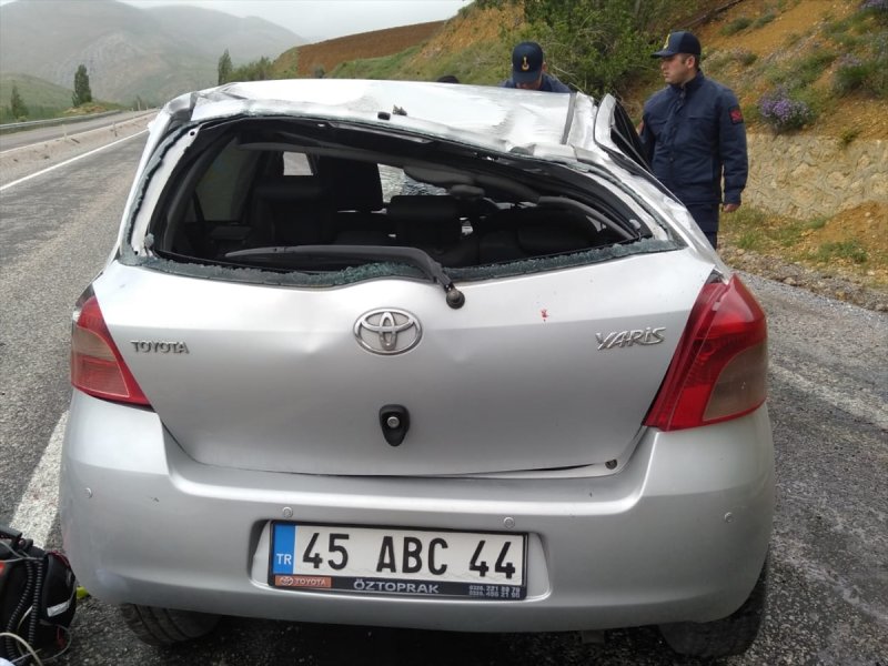 Kayseri'de Otomobil Devrildi: 1 Ölü, 2 Yaralı
