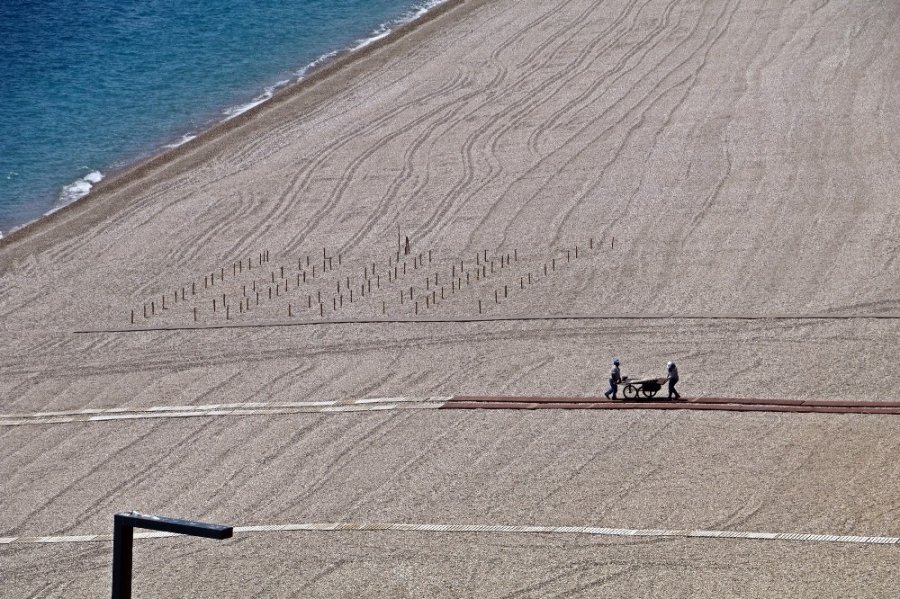 Konyaaltı Sahilinde Hazırlıklar Sürüyor