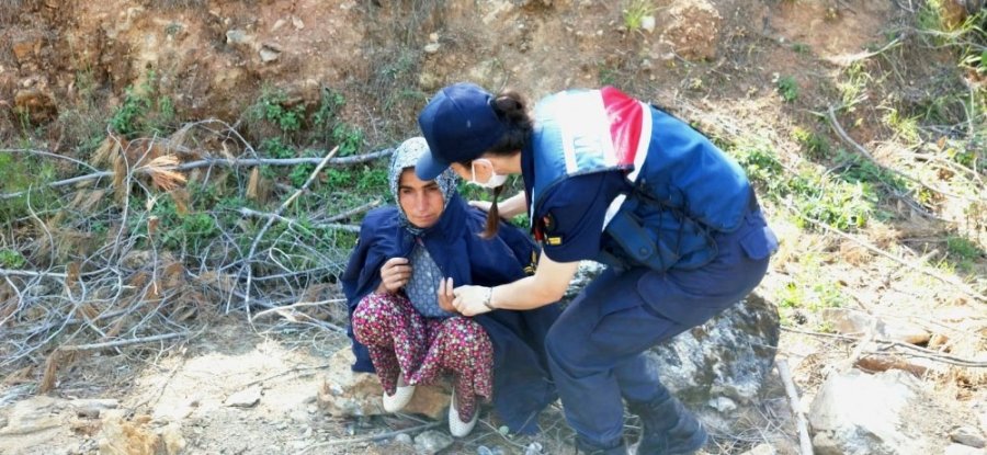 Anamur'da Kayıp Kadın Ormanda Bulundu