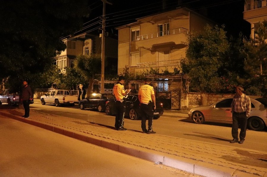 Sokağa Çıkma Kısıtlamasının Bitmesine Dakikalar Kala Kazaya Karıştı