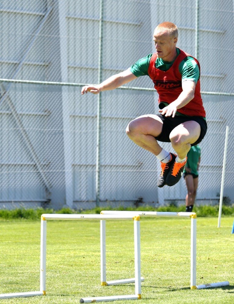 Konyaspor Hazırlıklarını Sürdürüyor