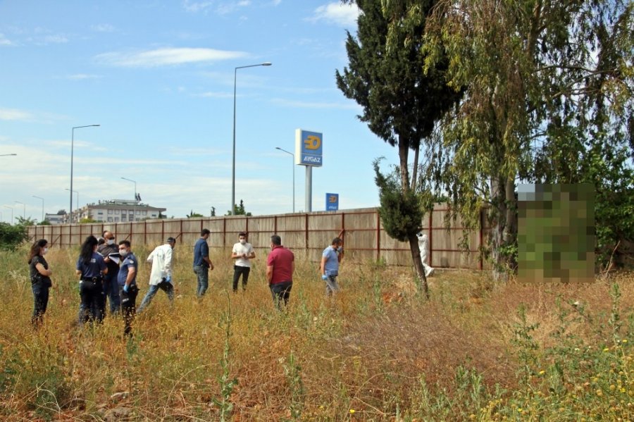 Cesedini Elbisesinden Teşhis Etti, Feryatları Yürekleri Yaktı