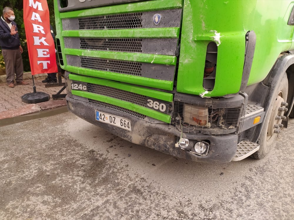 Konya'da Yaşanan Feci Kazada Bir Kişi Öldü Bir Kişi Yaralandı