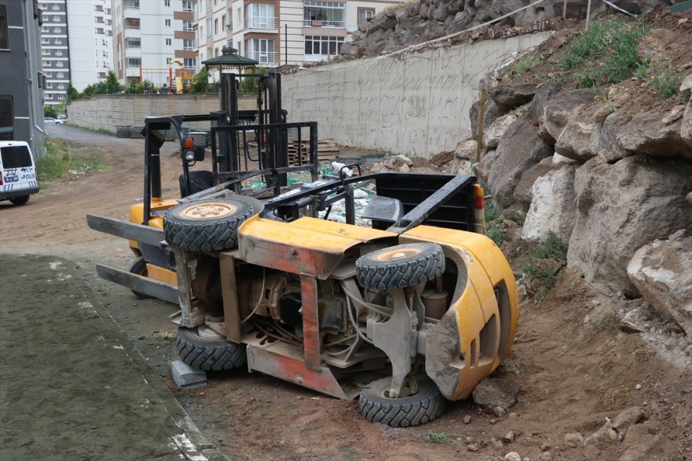 Kayseri'de Forkliftin Altında Kalan İşçi Ağır Yaralandı