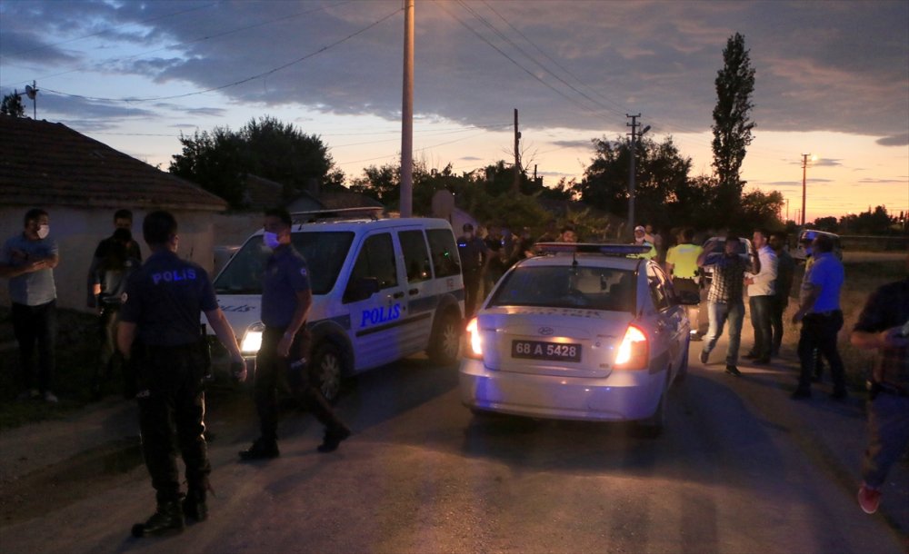 Aksaray'da Polisten Kaçan Araç Bekçiyi Yaraladı