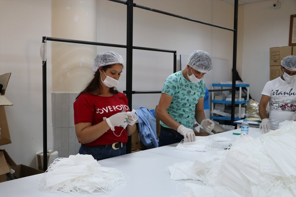 2500 Nüfuslu Beldede 2 Milyondan Fazla Maske Üretildi