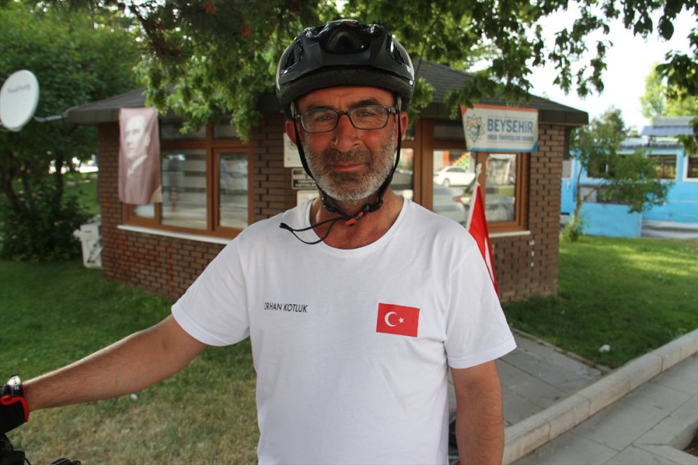 Dostlarına Vefa İçin Bisikletiyle Yollarda