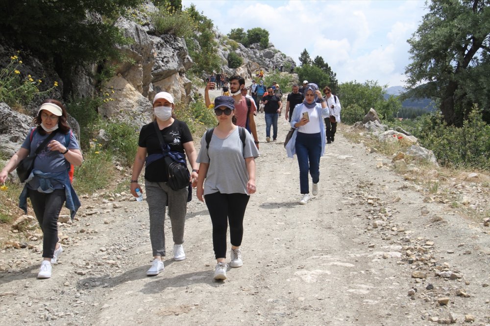 Konya'daki Çamlık Mağaraları Doğaseverleri Hayran Bırakıyor