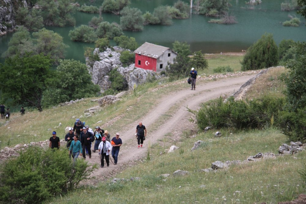 Konya'daki Çamlık Mağaraları Doğaseverleri Hayran Bırakıyor