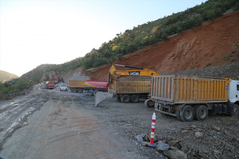 Hadim Yerköprü Şelalesi'ne Ulaşımı Sağlayan Yolda Genişletme Çalışmaları
