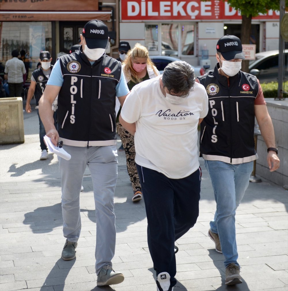 Eskişehir'de Uyuşturucu Operasyonunda 3 Şüpheli Yakalandı