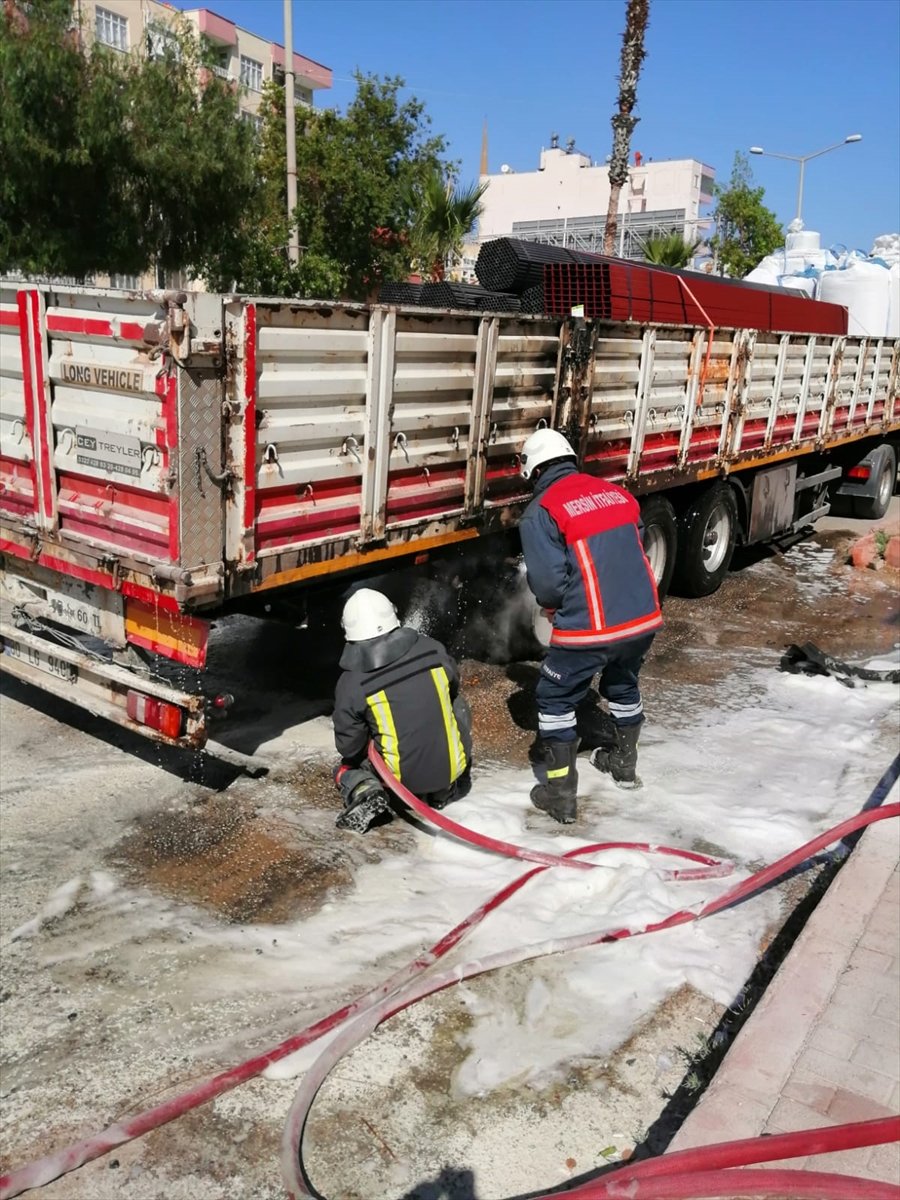 Patlayan Lastiğe Bakarken Canından Oluyordu