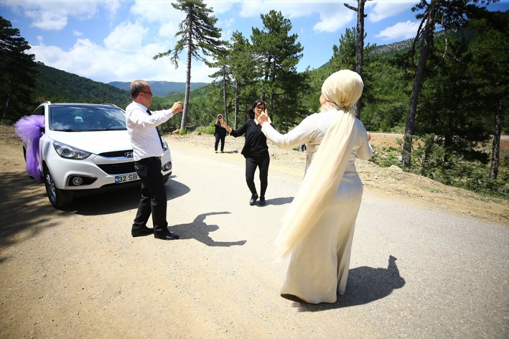 Konyalı Çift Yaylada Düğün Yaptı