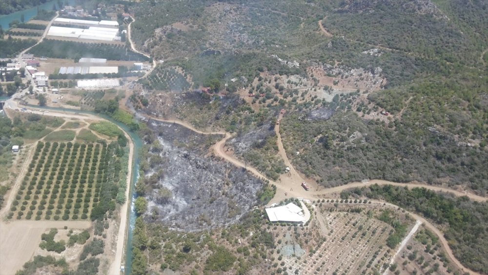 Manavgat'ta Çıkan Orman Yangını Söndürüldü
