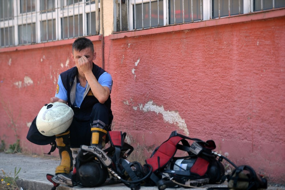 Mersin'de Kimya Laboratuvarında Patlamada 2 Öğretmen Yaralandı