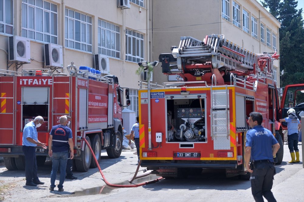 Mersin'de Kimya Laboratuvarında Patlamada 2 Öğretmen Yaralandı