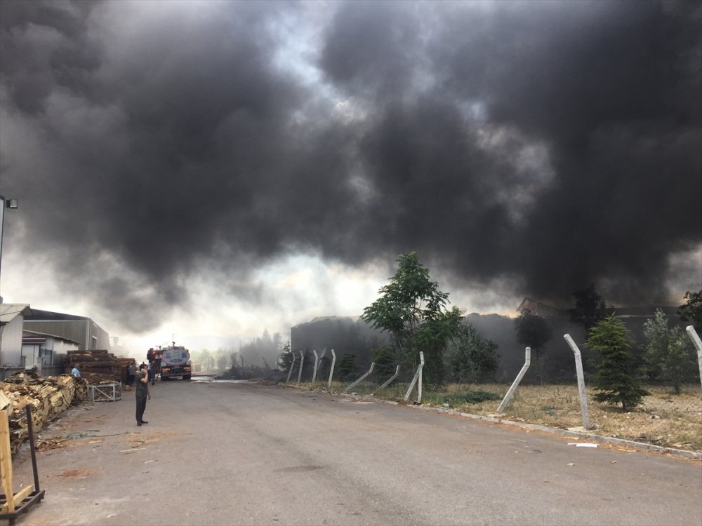 Siyah Dumanlar Bir Anda Konya Semalarını Sardı