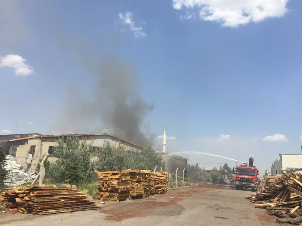 Siyah Dumanlar Bir Anda Konya Semalarını Sardı