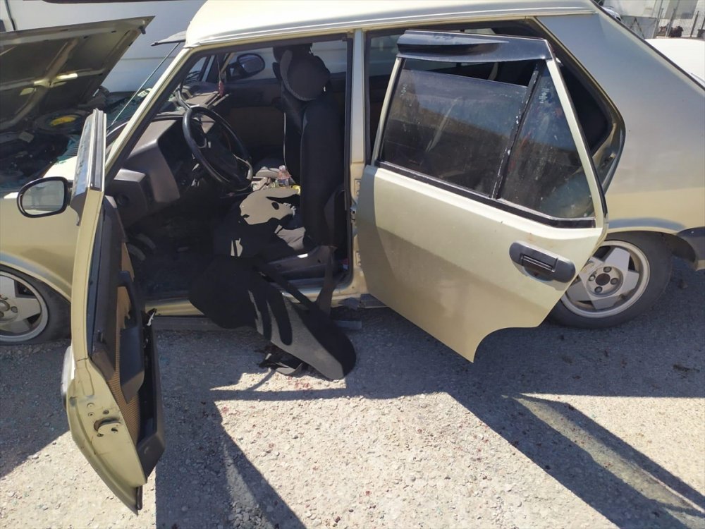 Aksaray'da Otomobil İle Minibüs Çarpıştı: 7 Yaralı