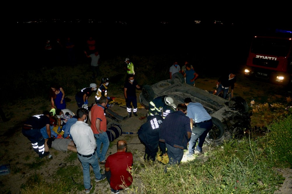 Eskişehir'de Trafik Kazası: 1 Ölü, 5 Yaralı