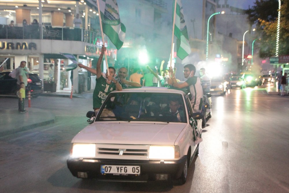 Serik'te şampiyonluk sevinci