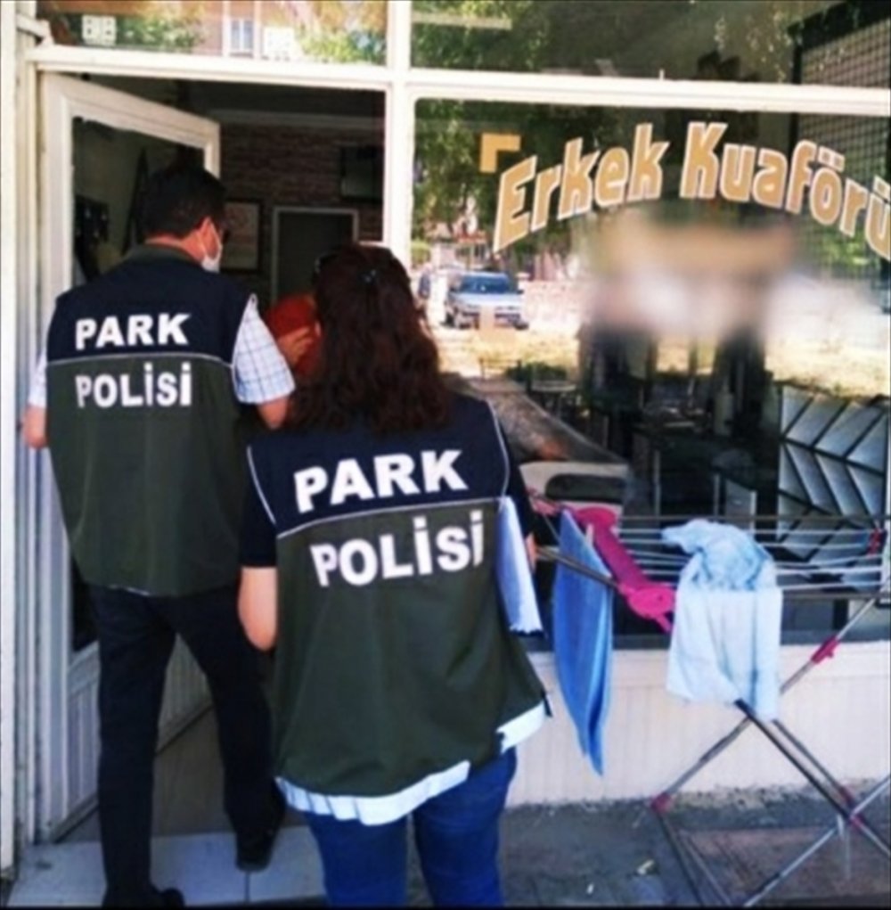 Konya'da Kovid-19 Tedbirlerine Uymayan İşletmeler Para Cezası