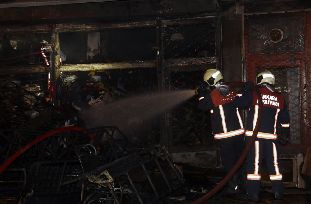 Başkentte İş Yerinde Yangın Paniği