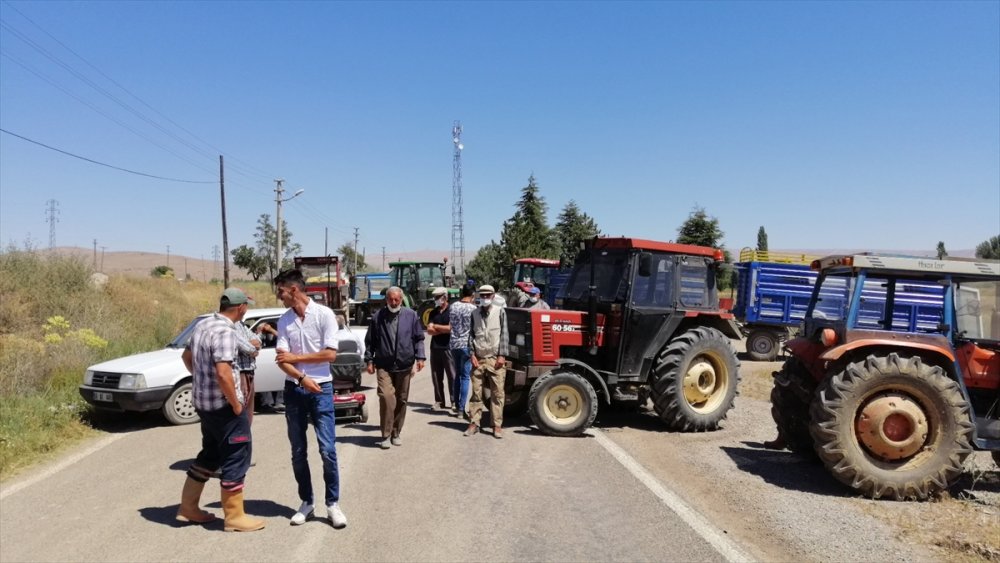 Konya'da Yol Kapatarak Kamulaştırmayı Protesto Ettiler