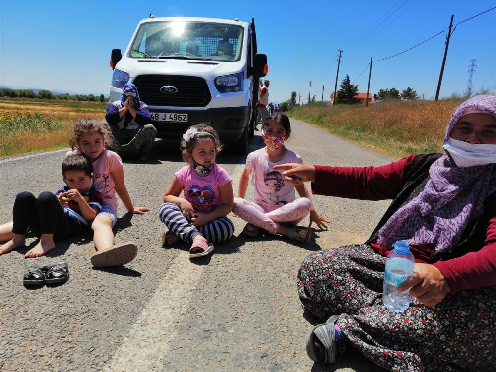 Konya'da Yol Kapatarak Kamulaştırmayı Protesto Ettiler