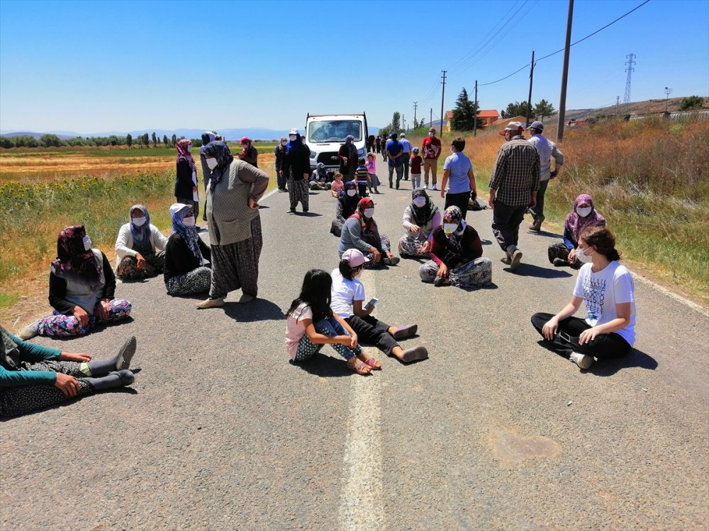 Konya'da Yol Kapatarak Kamulaştırmayı Protesto Ettiler