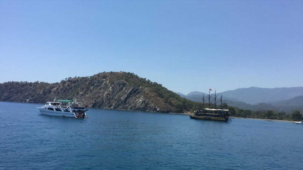 Antalya Hafta Sonunda Sahile Akın Etti