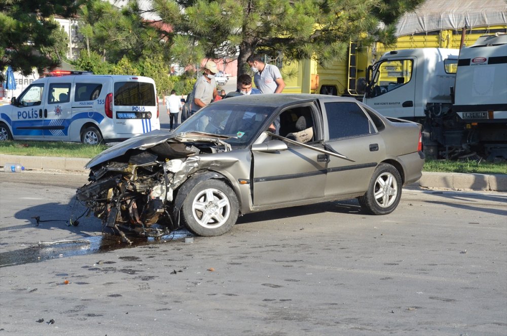 Karaman’da Üniversite Yolunda Trafik Kazası