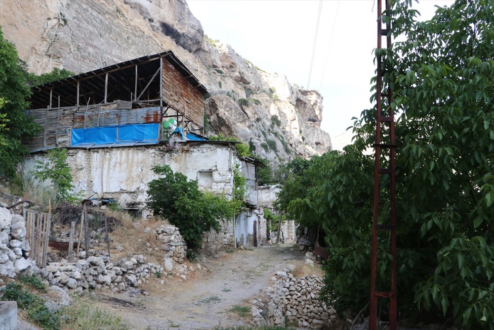 Ermenek Fesleğen Kokulu Sokaklarıyla Misafirlerini Ağırlıyor