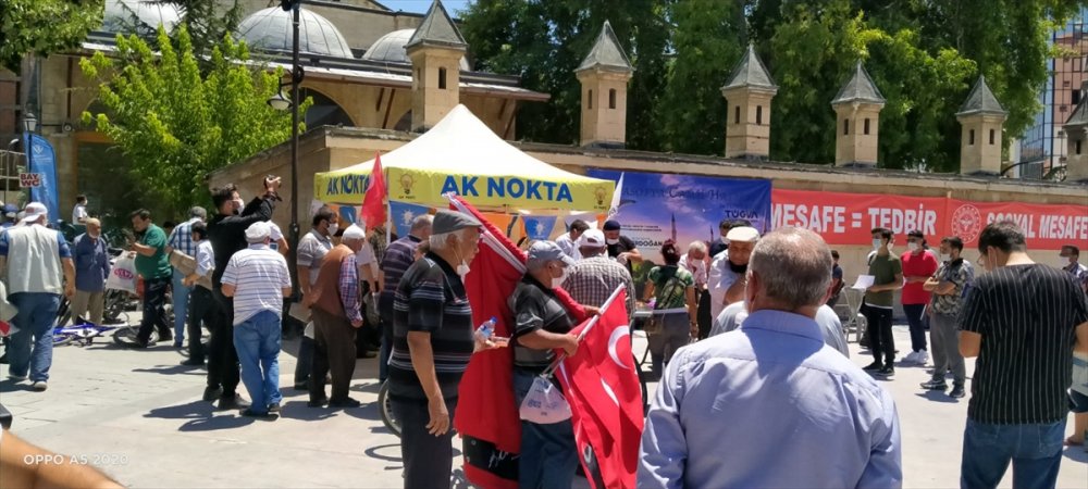 Karaman Ayasofya Kararını Lokmayla Kutladı