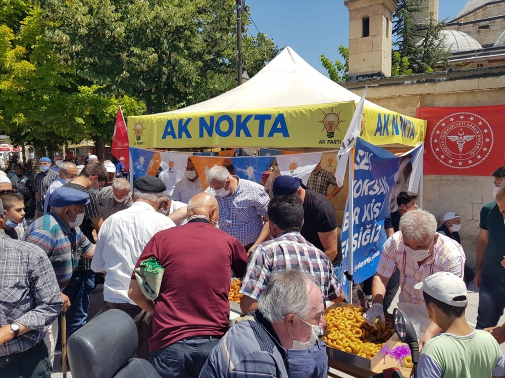 Karaman Ayasofya Kararını Lokmayla Kutladı