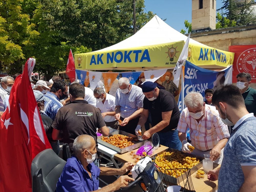 Karaman Ayasofya Kararını Lokmayla Kutladı