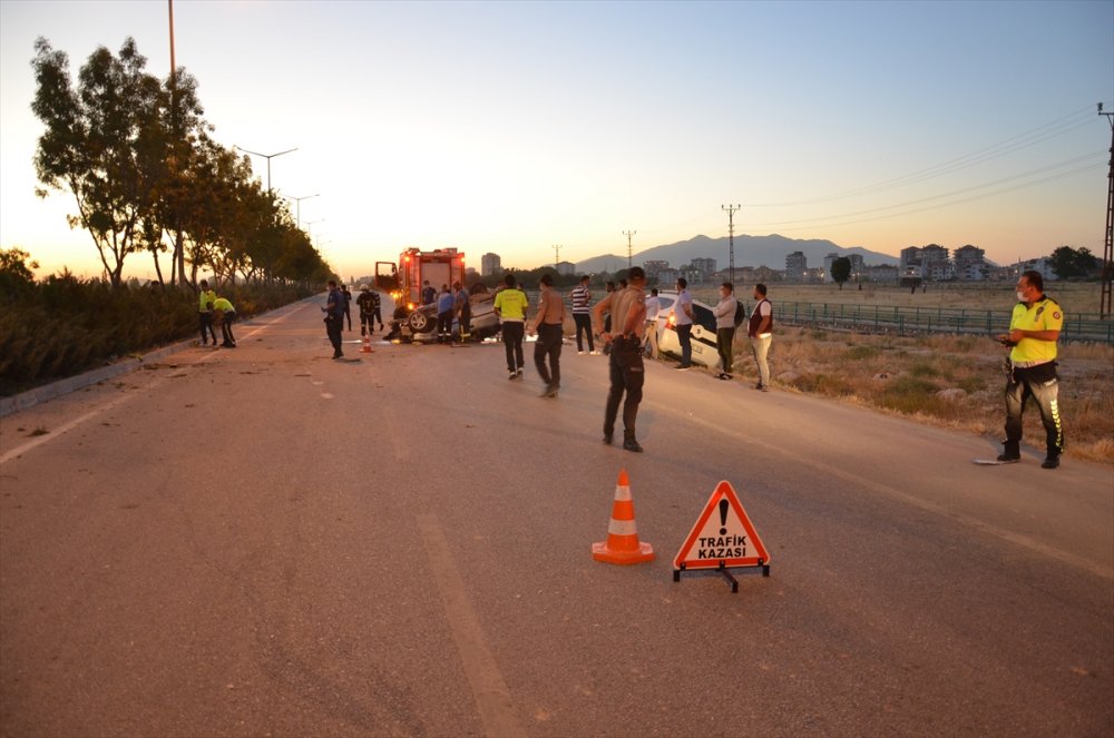 Karaman'da Otomobil Devrildi: 2 Yaralı
