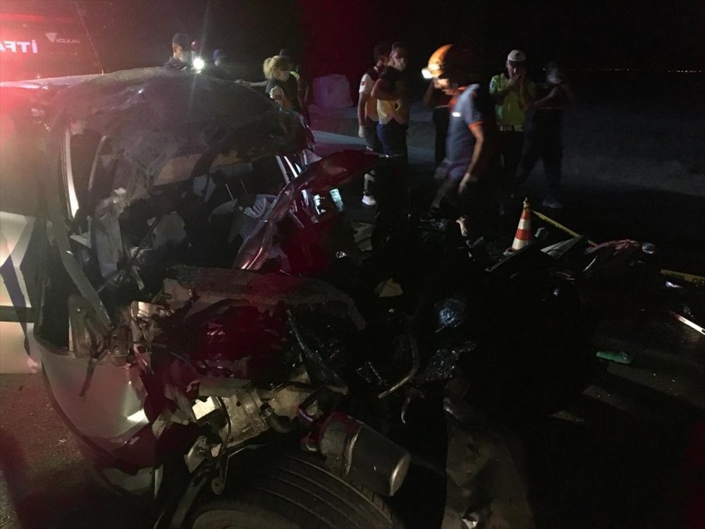 Aksaray'da kamyonla otomobil çarpıştı: 1 ölü